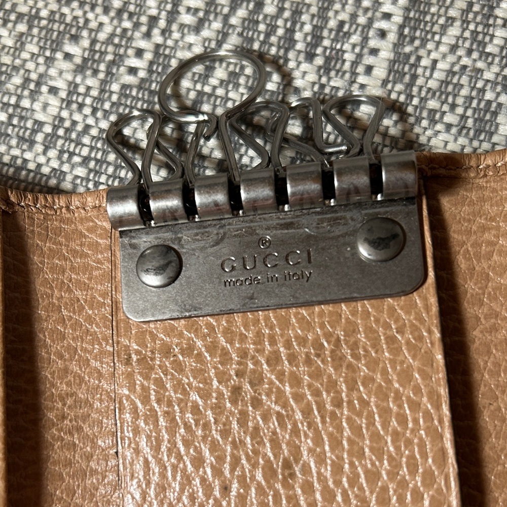 371. Gucci GG Marmont Leather Key Case - Picture 8 of 8
